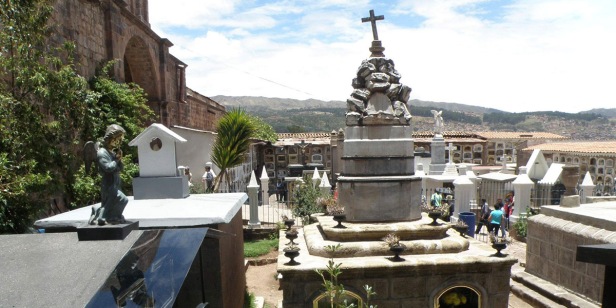 Cementerio General de La Almudena del Cuzco (1846-2022)